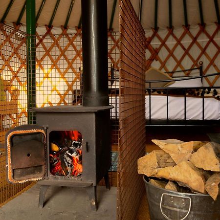 Готель Caalm Camp Stour Provost Екстер'єр фото