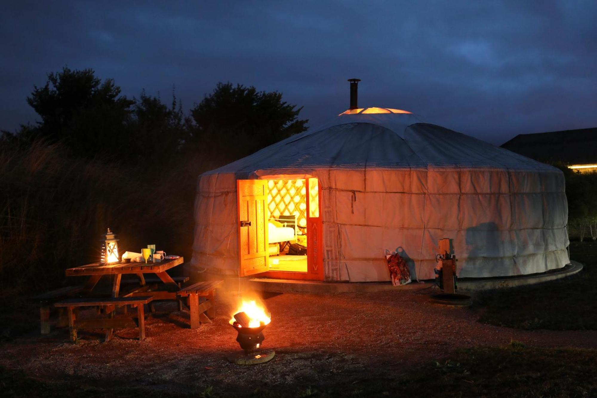 Готель Caalm Camp Stour Provost Екстер'єр фото