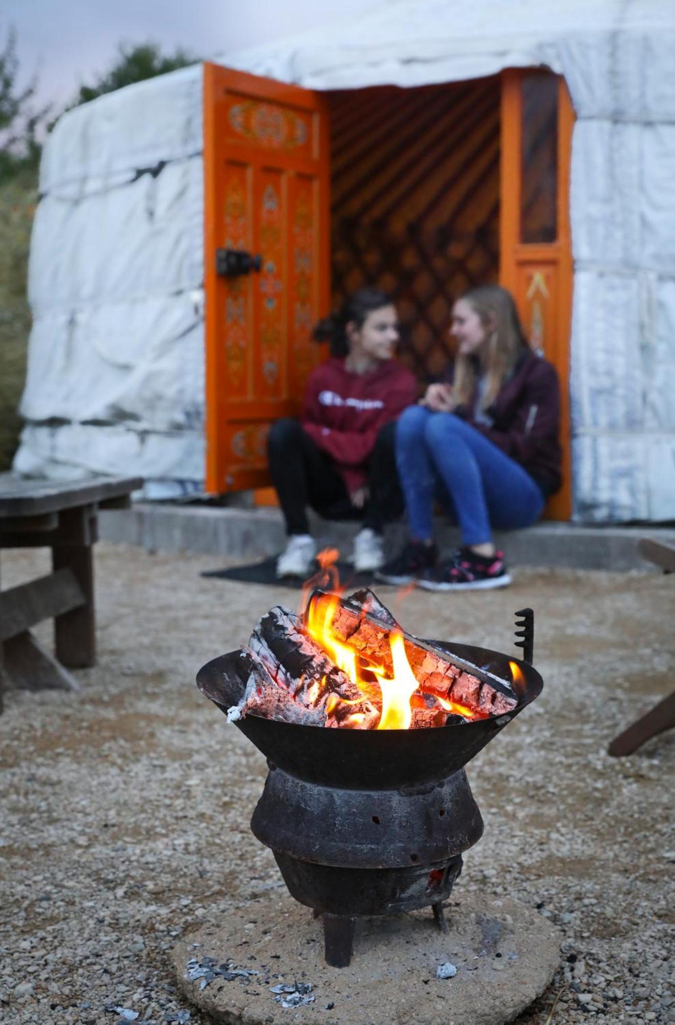 Готель Caalm Camp Stour Provost Екстер'єр фото