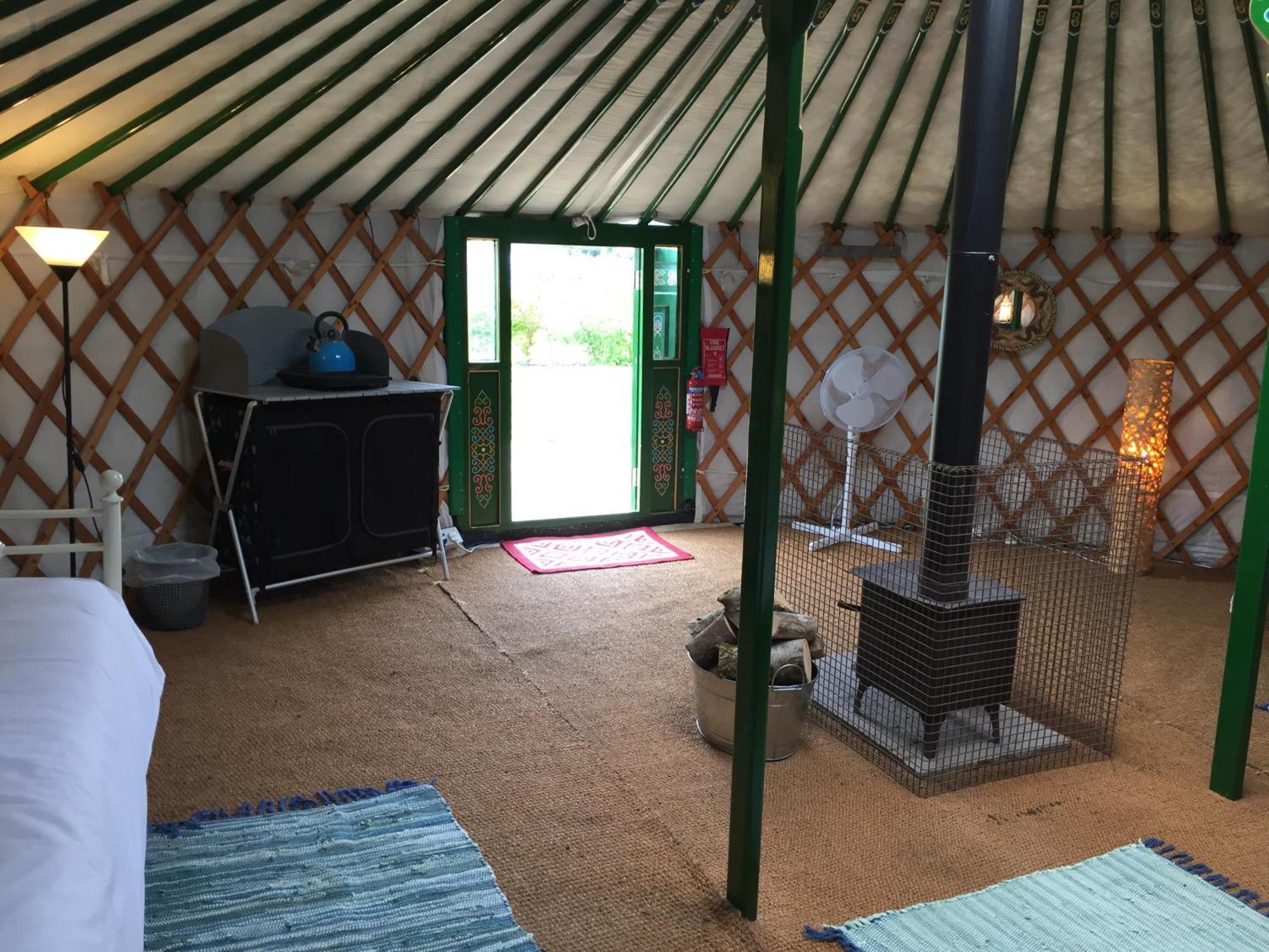 Готель Caalm Camp Stour Provost Екстер'єр фото